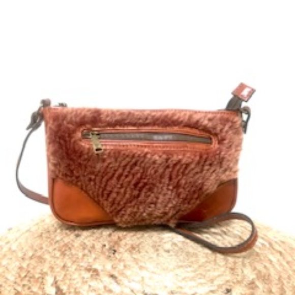 Patricia Nash Paullo Sherpa Leather Crossbody Bag - Picture 4 of 13